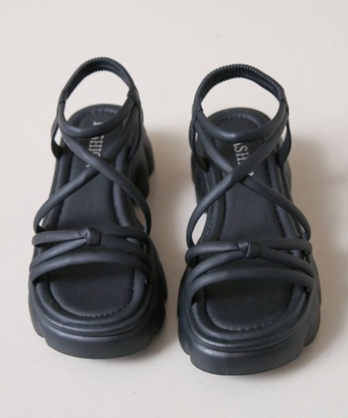 yuue' ( wear )(ユーイ)の「クロスストラップ厚底サンダル(サンダル・レディース・アイボリー/ブラック・23.5cm/24.5cm)」の7枚目の写真