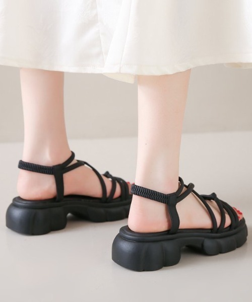 yuue' ( wear )(ユーイ)の「クロスストラップ厚底サンダル(サンダル・レディース・アイボリー/ブラック・23.5cm/24.5cm)」の3枚目の写真