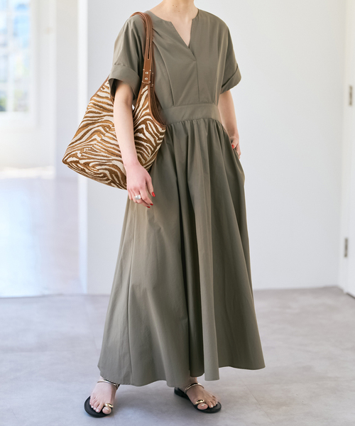 Spick & Span(スピックアンドスパン)の「《WEB限定 / 追加》タイプライタータックワンピース(ワンピース・レディース・カーキ/ネイビー・36/38)」の16枚目の写真