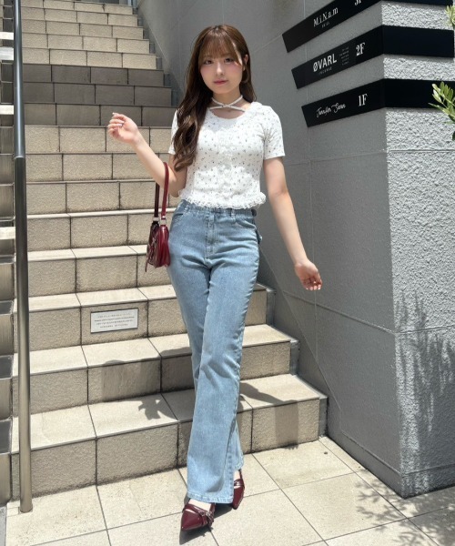 continuer de NICE CLAUP(コンティニューデナイスクラップ)の「バックリボンレースフレアーパンツ(その他パンツ・レディース・スミクロ/その他/ケミカルウォッシュ・SMALL/MEDIUM)」の6枚目の写真
