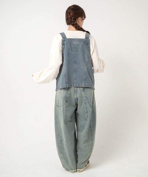 URCH RNA(アーチ アールエヌエー)の「R4481 ワイドコクーンのヘリンボーンデニムパンツ(デニムパンツ・レディース・ライトインディゴブルー/ダークインディゴブルー/インディゴブルー・FREE)」の11枚目の写真
