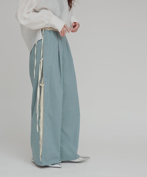 W:Huku(フーク)の「【W:Huku / ブロードストライプ】サイド リボン パンツ / Broad Stripe Side Ribbon Pants(その他パンツ・レディース・ブラック/ブラウン/ブルー/ベージュ・FREE)」の4枚目の写真