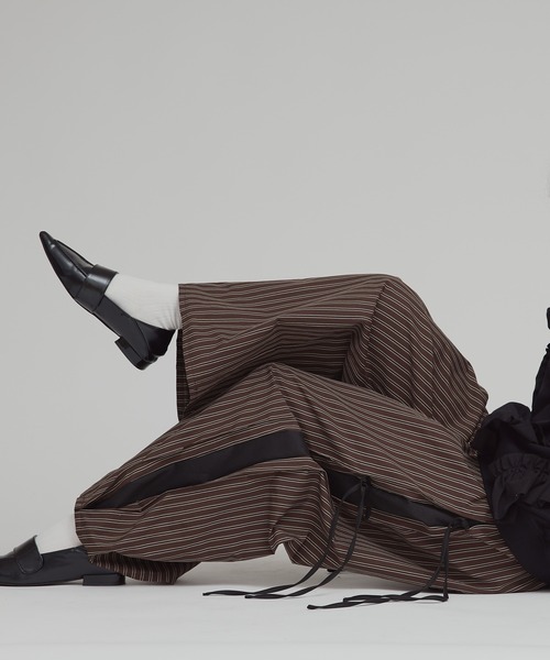 W:Huku(フーク)の「【W:Huku / ブロードストライプ】サイド リボン パンツ / Broad Stripe Side Ribbon Pants(その他パンツ・レディース・ブラック/ブラウン/ブルー/ベージュ・FREE)」の22枚目の写真