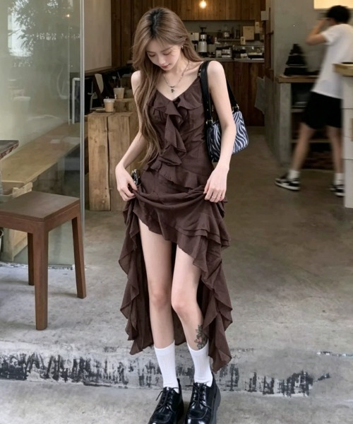 DEVICE（デバイス）の「ラッフル フリル キャミワンピース（ワンピース・レディース・ブラウン・FREE）」の15枚目の写真