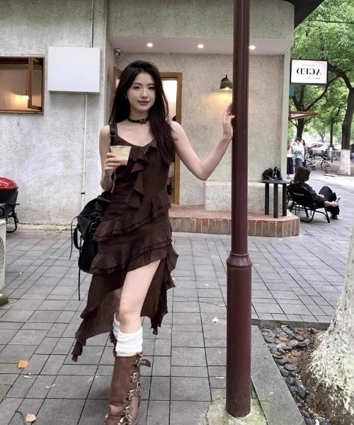 DEVICE（デバイス）の「ラッフル フリル キャミワンピース（ワンピース・レディース・ブラウン・FREE）」の9枚目の写真