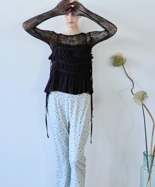flaeu(フラユ)の「Nostalgic Flower Pants(その他パンツ・レディース・アイボリー/ブラック・FREE)」の7枚目の写真
