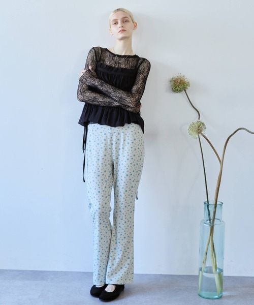 flaeu(フラユ)の「Nostalgic Flower Pants(その他パンツ・レディース・アイボリー/ブラック・FREE)」の8枚目の写真