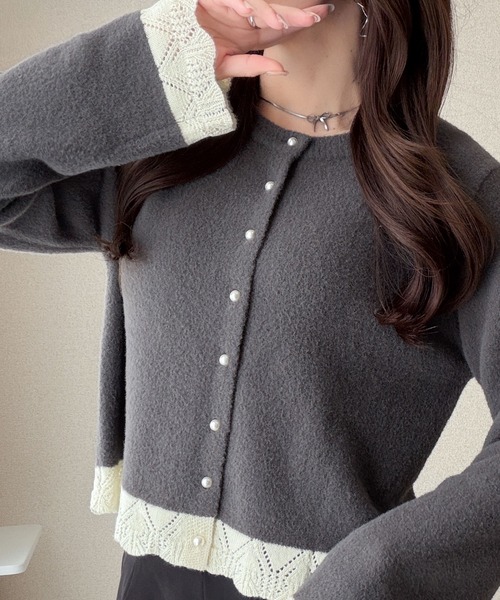 mily bilet（ミウィビレット）の「【mily bilet】裾レースとパールが、大人の甘さを引き立てる。前後2way配色ニットレースカーディガン（カーディガン/ボレロ・レディース・ブルー/レッド/アイボリー/チャコール・LARGE/X-LARGE/SMALL/MEDIUM）」の9枚目の写真