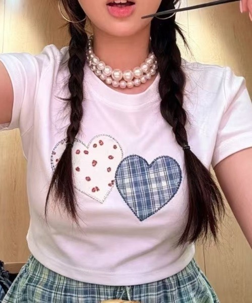 AsRiRe（アスリレイ）の「パッチワークハート刺繍コンパクトTシャツ（Tシャツ/カットソー・レディース・ピンク/ホワイト・M）」の5枚目の写真