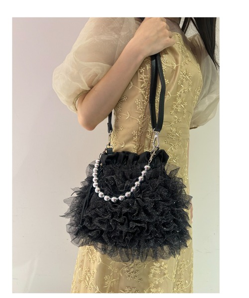 Cupid Heart(キューピッドハート)の「【Cupid Heart】結婚式用!フリルポーチBAG(ショルダーバッグ・レディース・ブラック/シルバー・MEDIUM)」の1枚目の写真