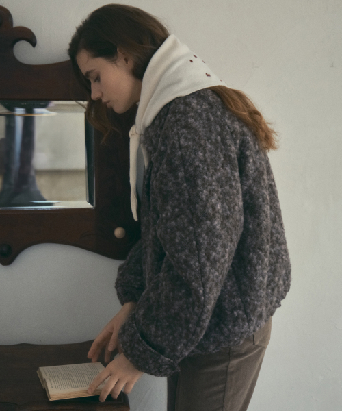 OURNOSTALGIA(アワー ノスタルジア)の「Alpaca Cloud Jumper_Brown(O25-OT09)(その他アウター・レディース・ブラウン・FREE)」の5枚目の写真