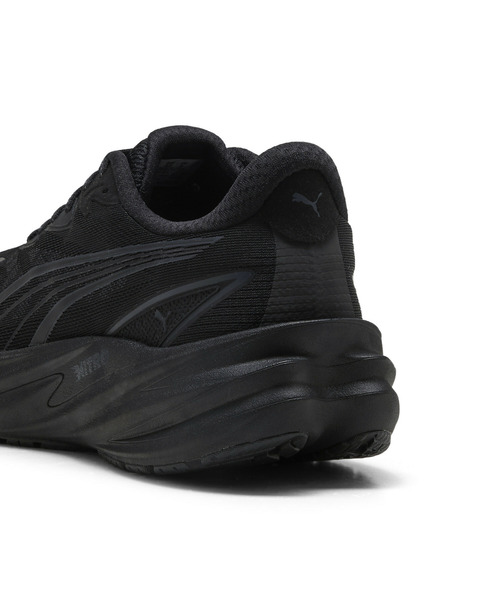PUMA(プーマ)の「PUMA プーマ メンズ ヴェロシティ ニトロ 5 ワイド ランニングシューズ(スニーカー・メンズ・ブラック/ブラック×ホワイト・26.0cm/28.5cm/28.0cm/26.5cm/27.0cm/27.5cm/25.5cm)」の4枚目の写真