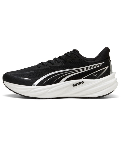 PUMA(プーマ)の「PUMA プーマ メンズ ヴェロシティ ニトロ 5 ワイド ランニングシューズ(スニーカー・メンズ・ブラック/ブラック×ホワイト・26.0cm/28.5cm/28.0cm/26.5cm/27.0cm/27.5cm/25.5cm)」の1枚目の写真