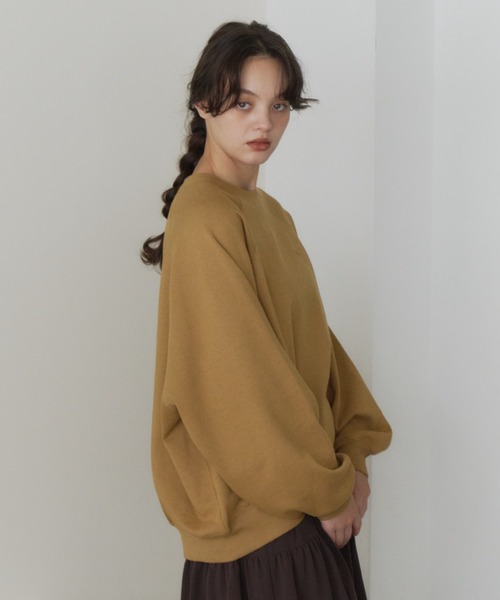 OLUN(オルン)の「"OLUN" Logo Raglan Over Sweat/"OLUN"ロゴ刺繍ラグランオーバースウェット(スウェット・レディース・ブラウン/グレー/アイボリー・FREE)」の14枚目の写真