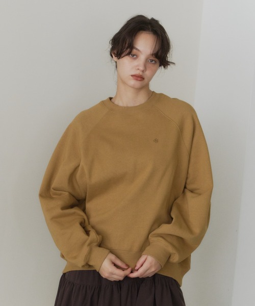 OLUN(オルン)の「"OLUN" Logo Raglan Over Sweat/"OLUN"ロゴ刺繍ラグランオーバースウェット(スウェット・レディース・ブラウン/グレー/アイボリー・FREE)」の13枚目の写真