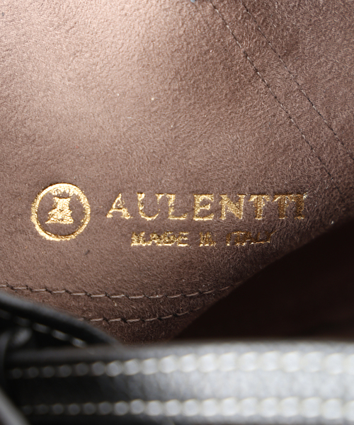 AULENTTI（オウレンティ）の「AULENTTI/オウレンティ パネルショルダーバッグ M（ショルダーバッグ・レディース・ブラック・FREE）」の11枚目の写真