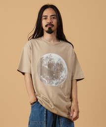 SAWINTO（ソイント）の「VARIOUS PRINT ‐ RETRO MOON / ヴェリアス プリント - レトロ ムーン（Tシャツ/カットソー）」