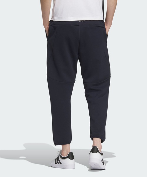 adidas(アディダス)の「アディダスアダプテーション レギュラーフィット アンクル丈 オープンヘムパンツ / アディダス adidas(スウェットパンツ・メンズ・ブルー・XX-LARGE/3XL/LARGE/MEDIUM/SMALL/X-LARGE/X-SMALL)」の2枚目の写真