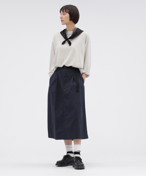 MHL.(エムエイチエル)の「WASHED COTTON NYLON(スカート・レディース・チャコール/ネイビー・0/1/2/3)」の2枚目の写真