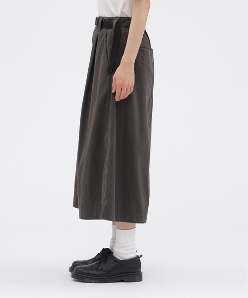 MHL.(エムエイチエル)の「WASHED COTTON NYLON(スカート・レディース・チャコール/ネイビー・0/1/2/3)」の5枚目の写真