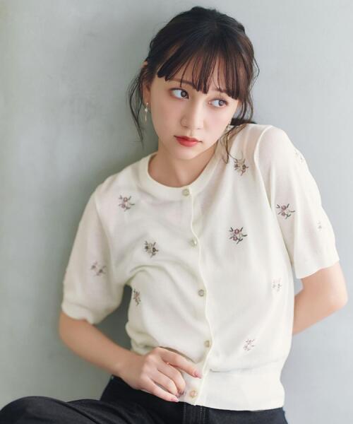index(インデックス)の「フラワー刺繍カーディガン【洗濯機OK/抗ピル】(カーディガン/ボレロ・レディース・ライトベージュ/ネイビー/オフホワイト・38/40)」の13枚目の写真