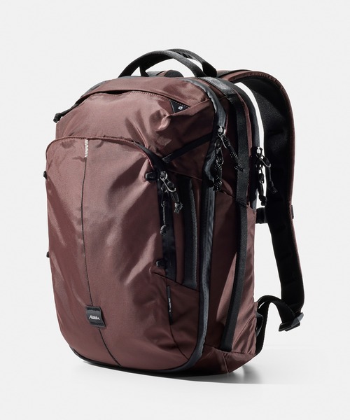 Matador(マタドール)の「Matador/マタドール 18L Personal Item Travel Pack/18L パーソナルアイテム トラベルパック(バックパック/リュック・メンズ・ワインレッド/ブラック/ダークグリーン・FREE)」の1枚目の写真