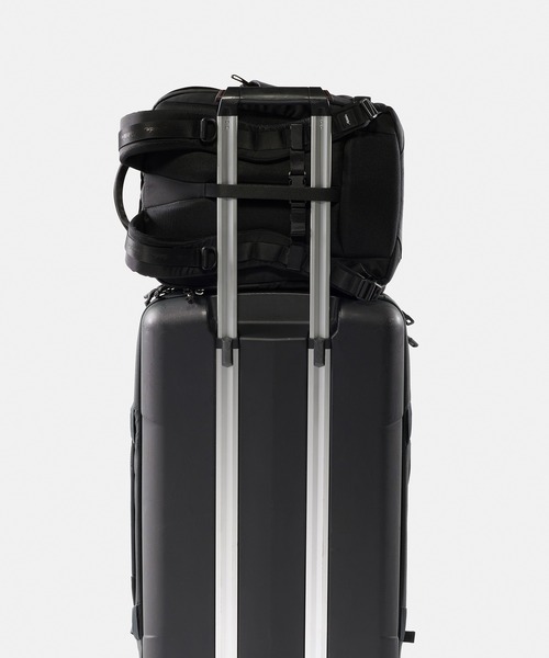 Matador(マタドール)の「Matador/マタドール 18L Personal Item Travel Pack/18L パーソナルアイテム トラベルパック(バックパック/リュック・メンズ・ワインレッド/ブラック/ダークグリーン・FREE)」の21枚目の写真