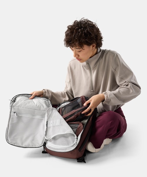 Matador(マタドール)の「Matador/マタドール 18L Personal Item Travel Pack/18L パーソナルアイテム トラベルパック(バックパック/リュック・メンズ・ワインレッド/ブラック/ダークグリーン・FREE)」の5枚目の写真