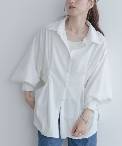 maviru(マヴィル)の「ゆったりなのに、すっきり見える。タック オーバーサイズ シャツ(シャツ/ブラウス・レディース・ブルーグレー/オフホワイト/ブラック・FREE)」の1枚目の写真