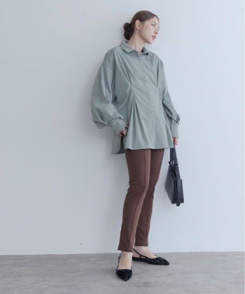 maviru(マヴィル)の「ゆったりなのに、すっきり見える。タック オーバーサイズ シャツ(シャツ/ブラウス・レディース・ブルーグレー/オフホワイト/ブラック・FREE)」の21枚目の写真