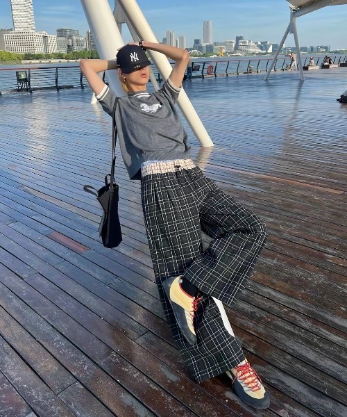 FreeZone(フリーゾーン)の「ダブルウエスト切り替え シワ感チェックワイドパンツ(スウェットパンツ・メンズ・ブラック・SMALL/MEDIUM/LARGE)」の10枚目の写真