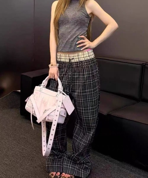 FreeZone(フリーゾーン)の「ダブルウエスト切り替え シワ感チェックワイドパンツ(スウェットパンツ・メンズ・ブラック・SMALL/MEDIUM/LARGE)」の17枚目の写真