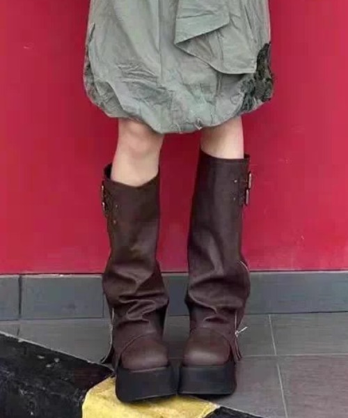 Vipoa(ヴィポア)の「Volume cover long boots(ブーツ・レディース・ブラック/ブラウン・SMALL/MEDIUM/LARGE)」の12枚目の写真