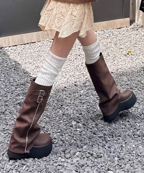 Vipoa(ヴィポア)の「Volume cover long boots(ブーツ・レディース・ブラック/ブラウン・SMALL/MEDIUM/LARGE)」の4枚目の写真