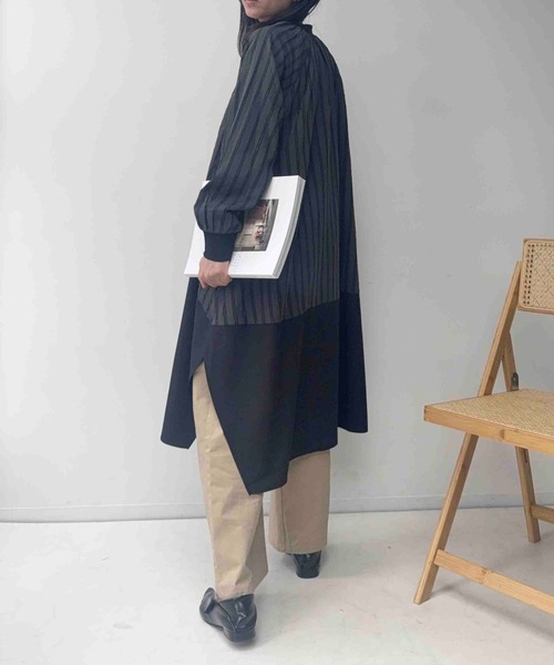 AS KNOW AS plus（アズノゥアズプラス）の「☆ゆったりシルエット ラウンド 異素材切り替え 袖リブシャツワンピース（シャツワンピース・レディース・グレー系その他/ブルー系その他/ベージュ系その他・FREE）」の12枚目の写真