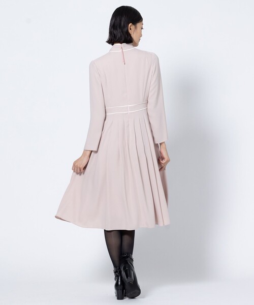 TOCCA(トッカ)の「COLOR DUO ドレス(ワンピース・レディース・サックスブルー系/ピンク系・0/2/4/6)」の14枚目の写真
