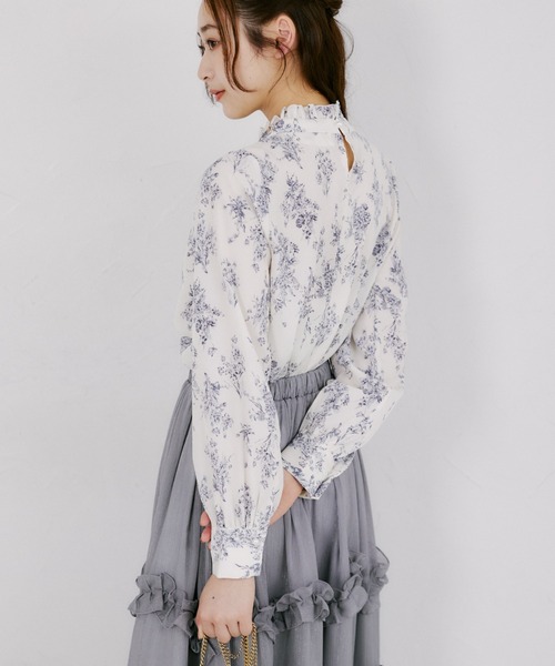 tocco closet(トッコ クローゼット)の「【ZOZO限定】パール×チェーンフリルネックアソートパターンブラウス(シャツ/ブラウス・レディース・ブラック/ホワイト/オフホワイト/ネイビー・M)」の9枚目の写真