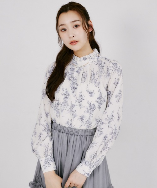 tocco closet(トッコ クローゼット)の「【ZOZO限定】パール×チェーンフリルネックアソートパターンブラウス(シャツ/ブラウス・レディース・ブラック/ホワイト/オフホワイト/ネイビー・M)」の6枚目の写真