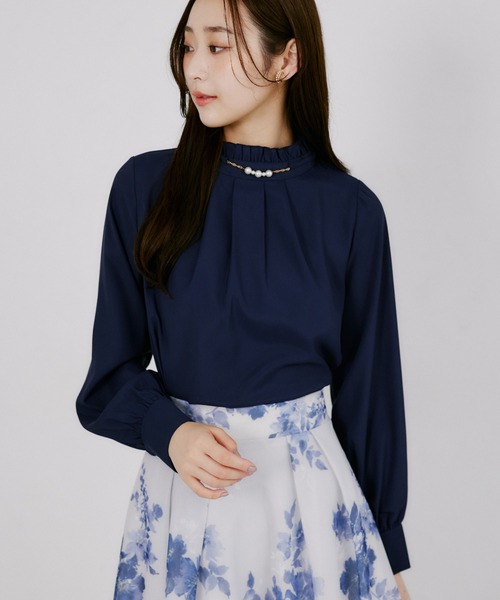 tocco closet(トッコ クローゼット)の「【ZOZO限定】パール×チェーンフリルネックアソートパターンブラウス(シャツ/ブラウス・レディース・ブラック/ホワイト/オフホワイト/ネイビー・M)」の22枚目の写真