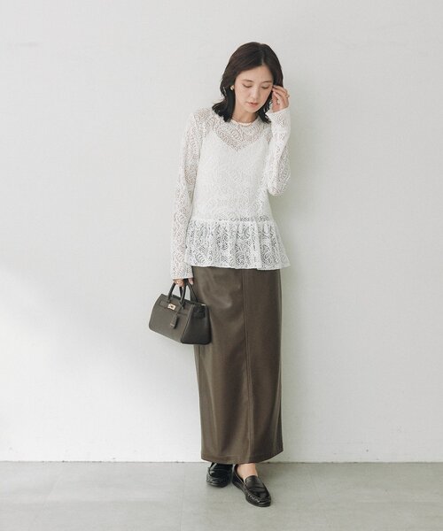 RIVE DROITE（リヴドロワ）の「モールレースペプラムカットソー（Tシャツ/カットソー・レディース・ブラック/オフホワイト・FREE）」の4枚目の写真