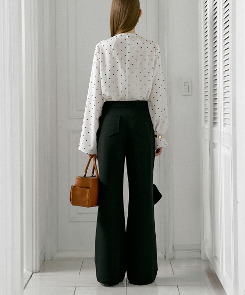 DEWEDEWE(デュイデュイ)の「ラッフルラップパンツ_ブラック(その他パンツ・レディース・その他・SMALL/MEDIUM)」の2枚目の写真