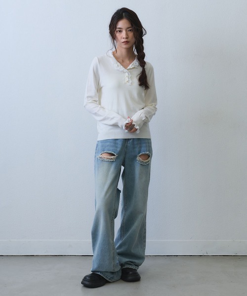 Clum(クルム)の「pearl button lace trim knit top / パールボタンレーストリムニットトップス(Tシャツ/カットソー・レディース・ホワイト/ブラック・FREE)」の5枚目の写真