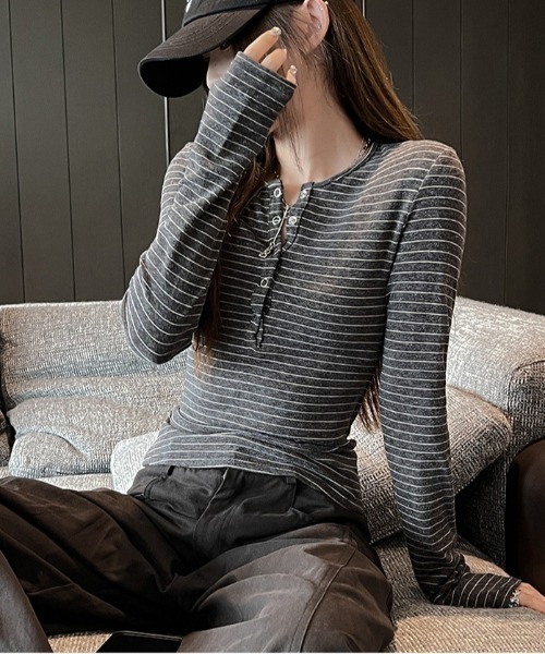 Bifrost(ビフレスト)の「ボタン付きボーダーカットソー(Tシャツ/カットソー・レディース・キャメル/ダークグレー/グレー・FREE)」の12枚目の写真