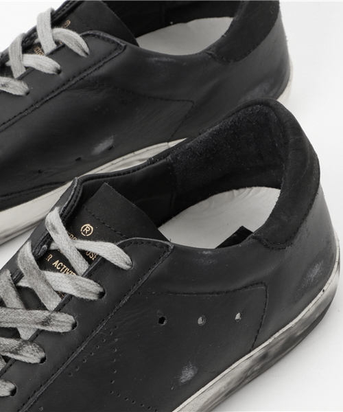 GOLDEN GOOSE（ゴールデングース）の「GOLDEN GOOSE DELUXE BRAND レザーローカットスニーカー GCOMS590（スニーカー・メンズ・ホワイト/ブラック・42/41）」の8枚目の写真