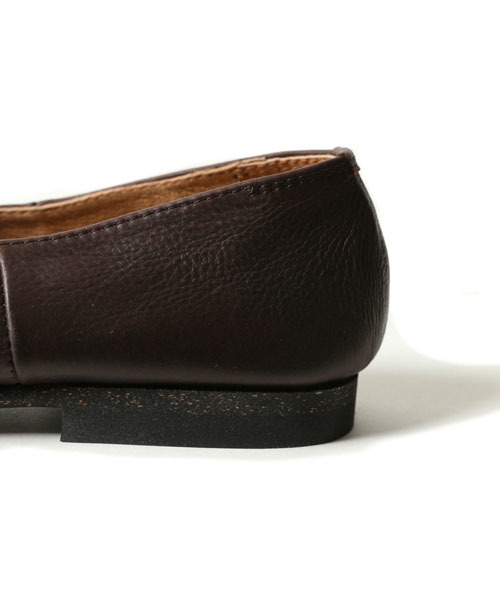 MR.OLIVE(ミスターオリーブ)の「WATER PROOF SHIRINK LEATHER / OPERA SLIP-ON SHOES(オペラスリッポン シューズ)(スリッポン・メンズ・ベージュ/ブラウン/ブラック/ネイビー/ブルー・MEDIUM/SMALL/LARGE)」の12枚目の写真