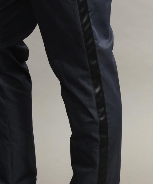 BEAUTY&YOUTH UNITED ARROWS（ビューティーアンドユースユナイテッドアローズ）の「BY サイドライン 1P パンツ ◆（スラックス・メンズ・ネイビー/ブラック・SMALL/MEDIUM/X-LARGE/LARGE）」の21枚目の写真