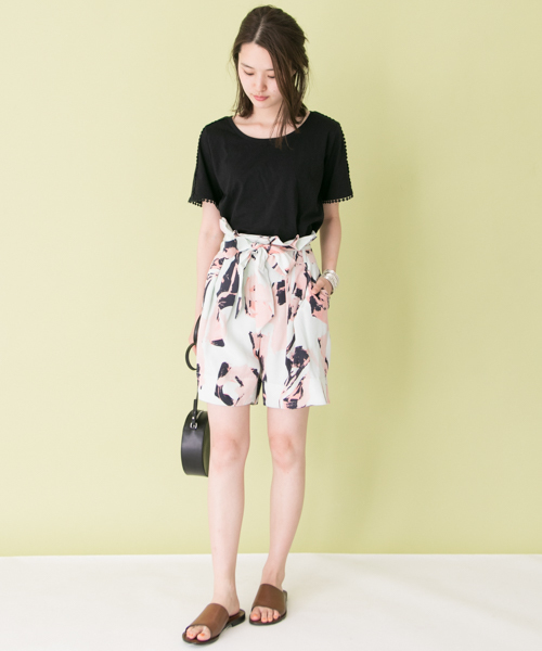 URBAN RESEARCH（アーバンリサーチ）の「つぶつぶレースTシャツ（Tシャツ/カットソー・レディース・カーキ/ブラック/イエロー/オフホワイト・FREE）」の7枚目の写真