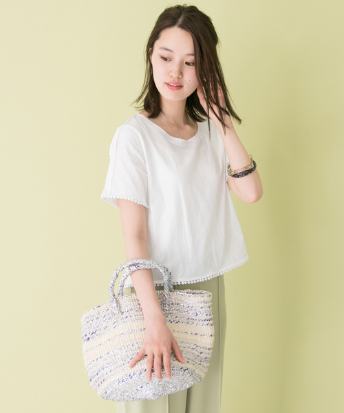 URBAN RESEARCH（アーバンリサーチ）の「つぶつぶレースTシャツ（Tシャツ/カットソー・レディース・カーキ/ブラック/イエロー/オフホワイト・FREE）」の19枚目の写真