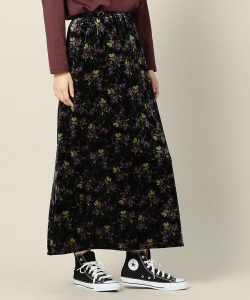 BEAUTY&YOUTH UNITED ARROWS（ビューティーアンドユースユナイテッドアローズ）の「BY ベロアプリントマキシスカート（スカート・レディース・ダークブラウン/ネイビー・FREE）」の2枚目の写真
