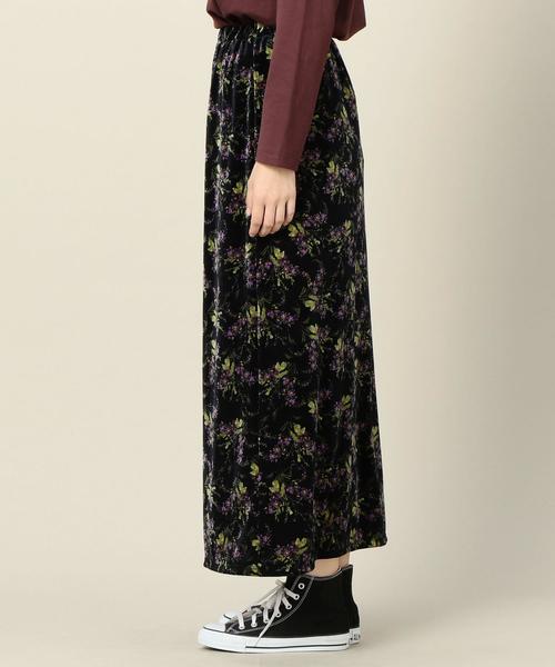 BEAUTY&YOUTH UNITED ARROWS（ビューティーアンドユースユナイテッドアローズ）の「BY ベロアプリントマキシスカート（スカート・レディース・ダークブラウン/ネイビー・FREE）」の5枚目の写真